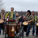Animation de rue : percussions africaines à Cantenay Épinard, Maine-et-Loire